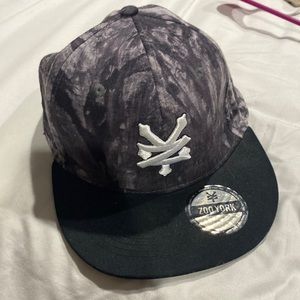 Zoo York black and gray hat